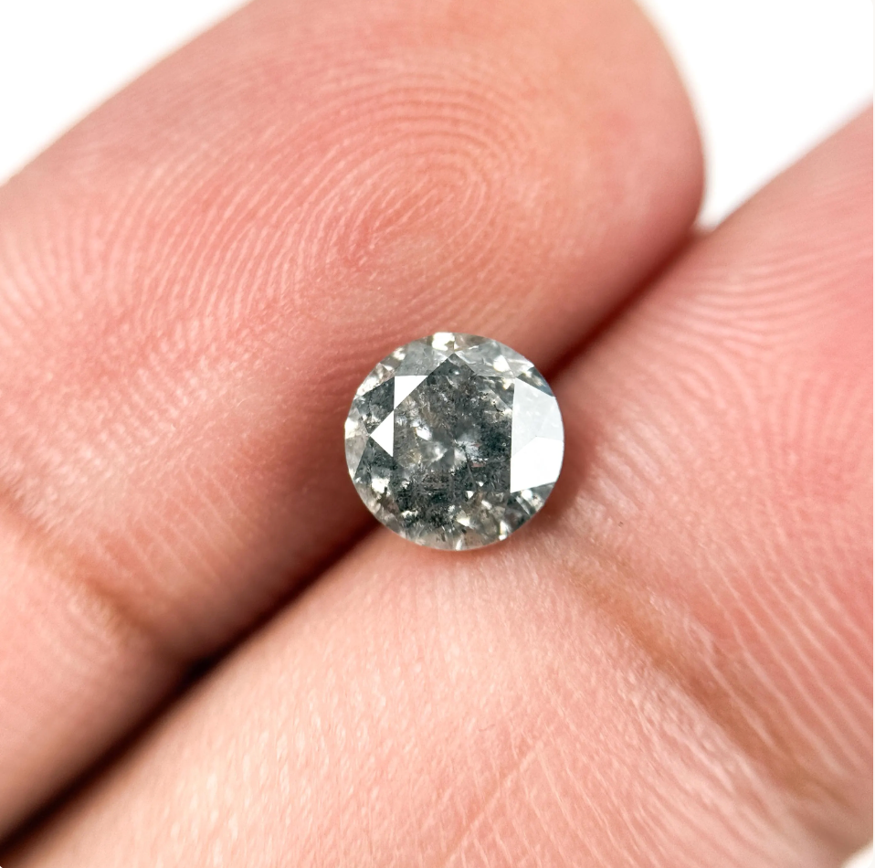 0.90 Ct Round Brilliant Cut Grey Natural Vintage Diamond